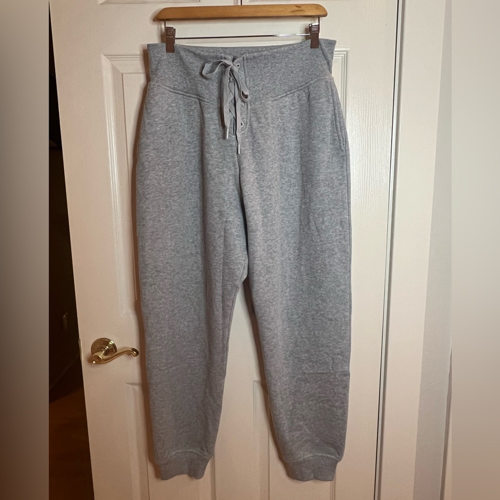 NWT Victoria’s Secret High Waist Fleece Joggers L
